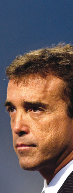 Arnaud Lagard&egrave;re - Associ&eacute;-Commandit&eacute;, G&eacute;rant de Lagard&egrave;re SCA