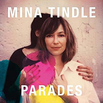 <em>Parades</em>, le nouvel album de Mina Tindle sort le 6 octobre